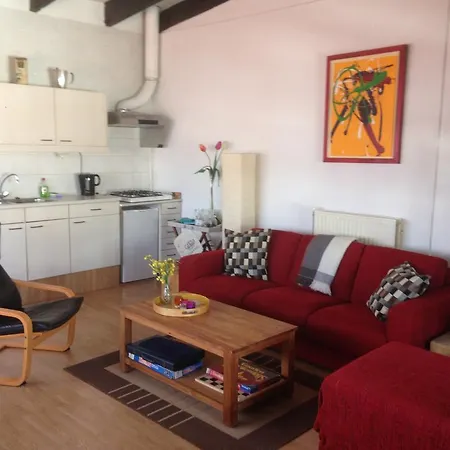 דירה Studio De Halte 32a *